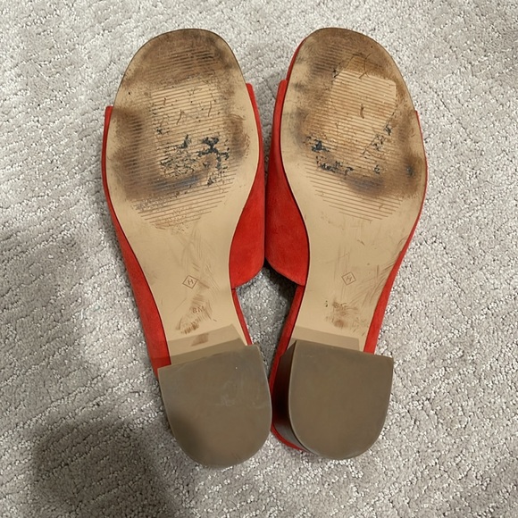 HALOGEN Chunky Heel in Suede Orange-Red color. Size 8. - Picture 6 of 8